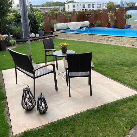 Ferienwohnung Schwarz Sersheim Bagian luar foto