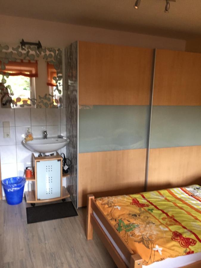Ferienwohnung Schwarz Sersheim Bagian luar foto