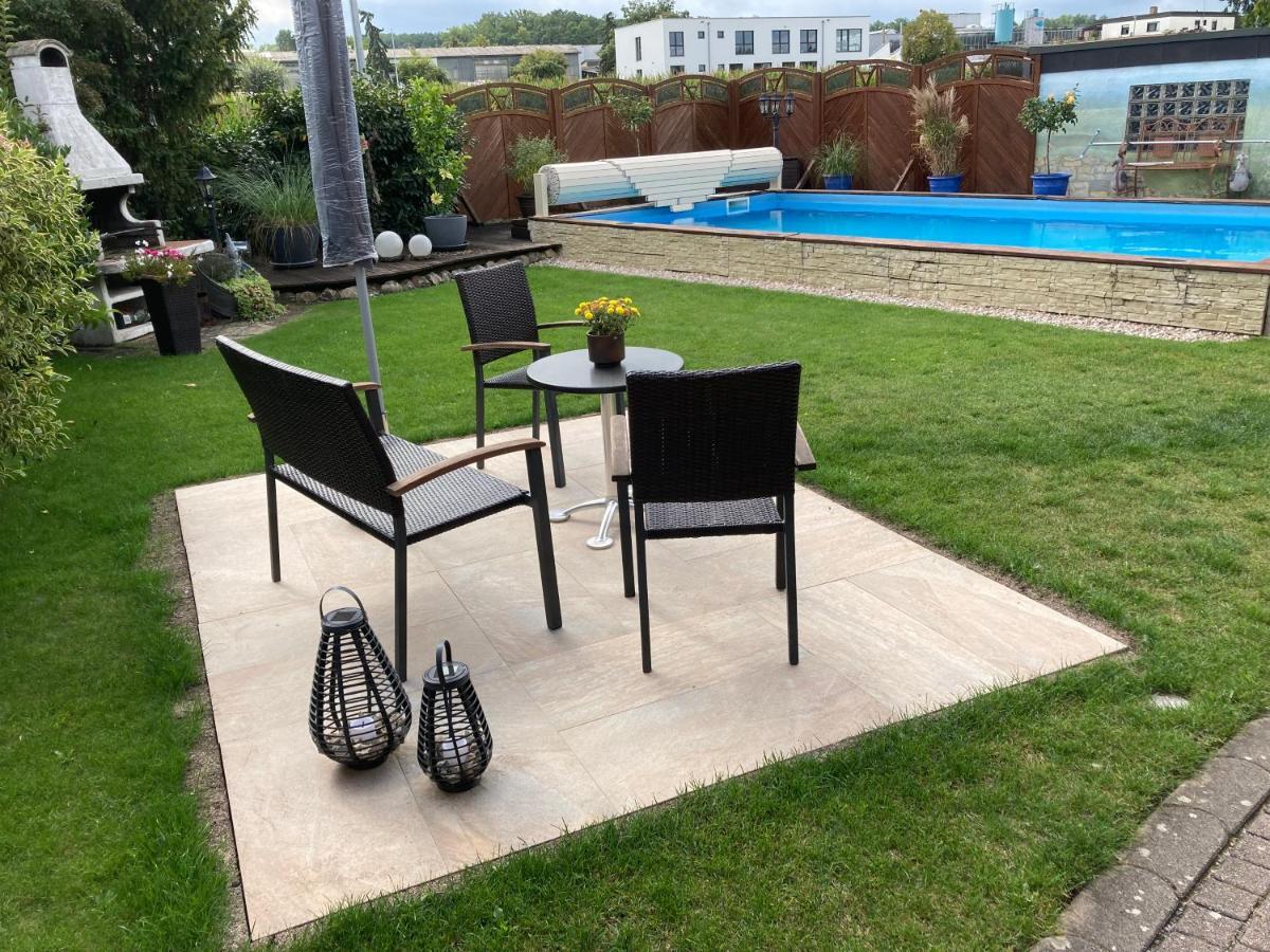 Ferienwohnung Schwarz Sersheim Bagian luar foto